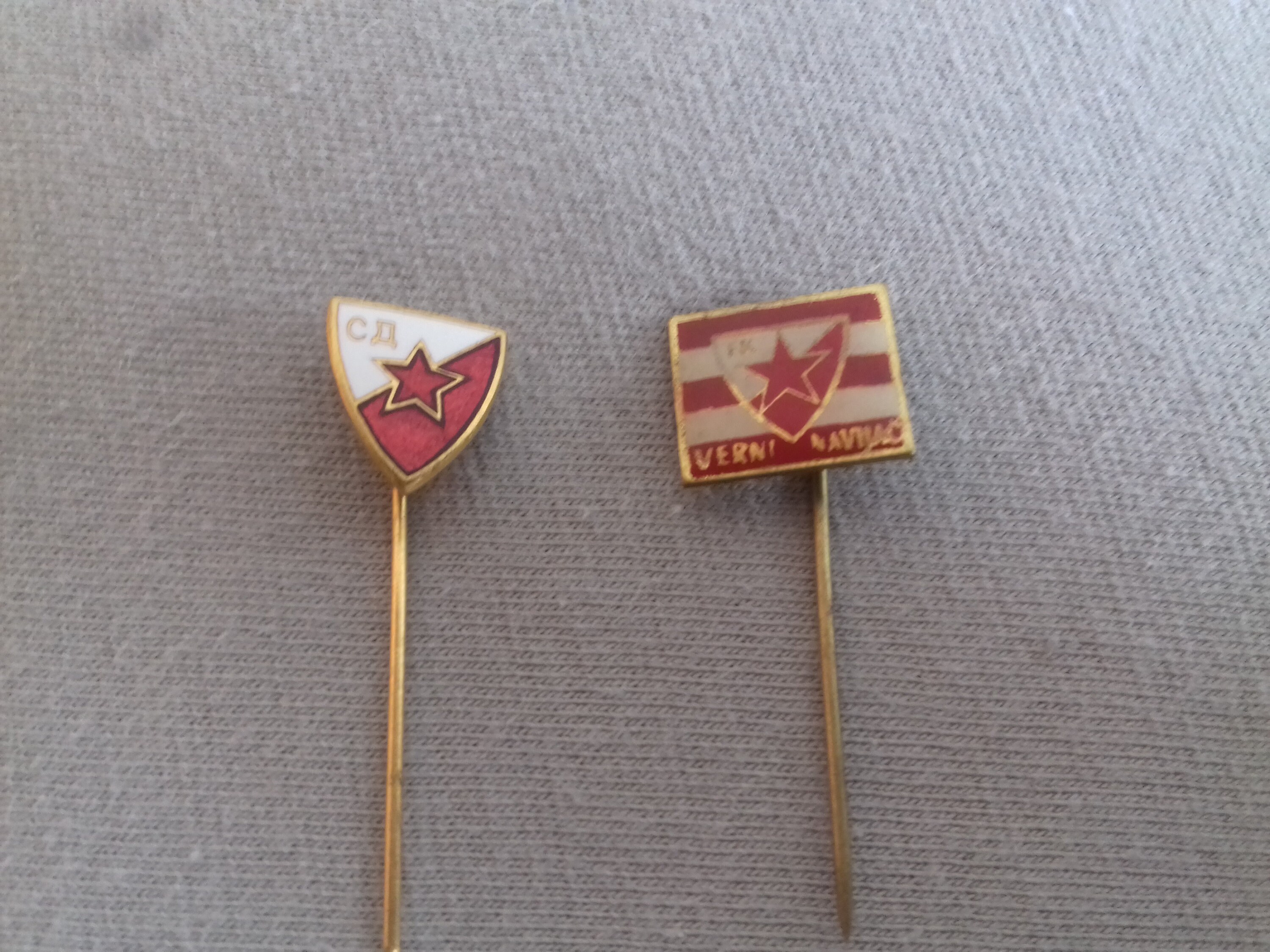 Vintage Pin Badge Football Club FC RADNICKI Pirot Serbia -  Israel