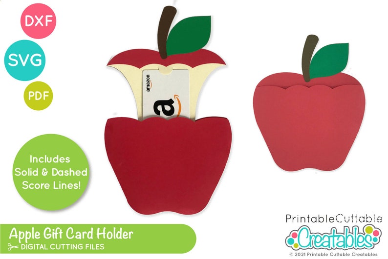 Puede incluir: Un porta tarjetas de regalo de manzana roja con un mordisco en la parte superior. El porta tarjetas est&aacute; dise&ntilde;ado para contener una tarjeta de regalo, y la imagen muestra una tarjeta de regalo de Amazon en el interior. El porta tarjetas es un archivo de corte digital, disponible en los formatos DXF, SVG y PDF.