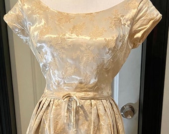 Vintage Gold Satin Adrianna Papell Pleated Collared Dress, Vintage Gold  Dress, Classic Vintage Dress, Brushed Gold Dress, Size 8 - Etsy
