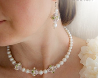 Wedding Choker and Earrings jewelry set with Swarovski pearls, beadwoven jewelry for bride, Pearlescent White with Opal Pink and Olivine