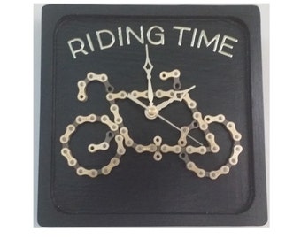 Riding Time Repurposed Bicycle Chain Clock