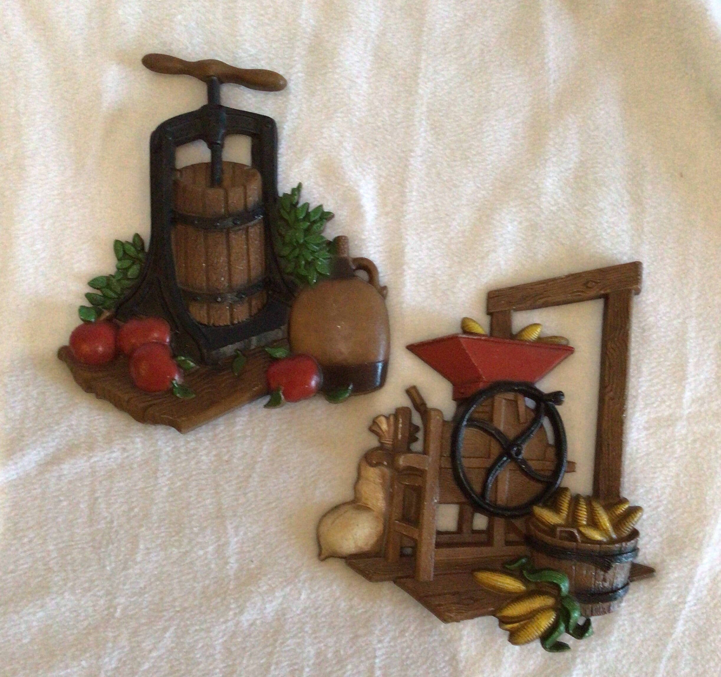 Wall Decor- Country- Vintage- Homco Cast Metal 1270 BX- 1978