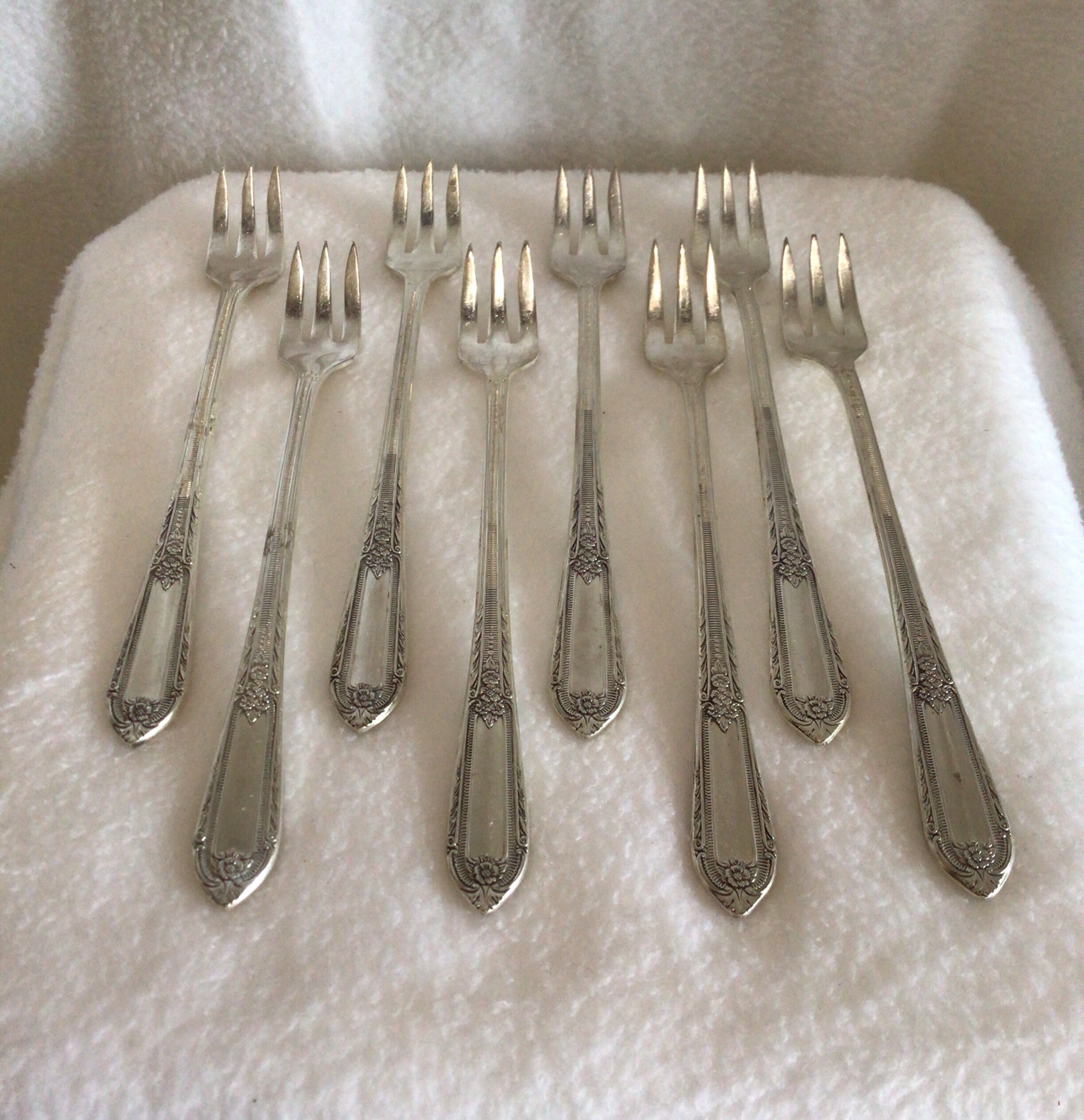 Forks- Cotillion Pattern- 1937 Wm Rogers International- Silver