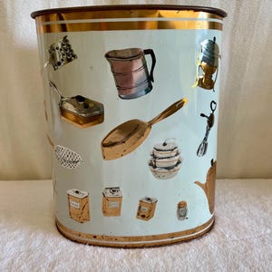 Retro Wastebasket/Trash Can - Copper Details - Kitchen Themed - Vintage
