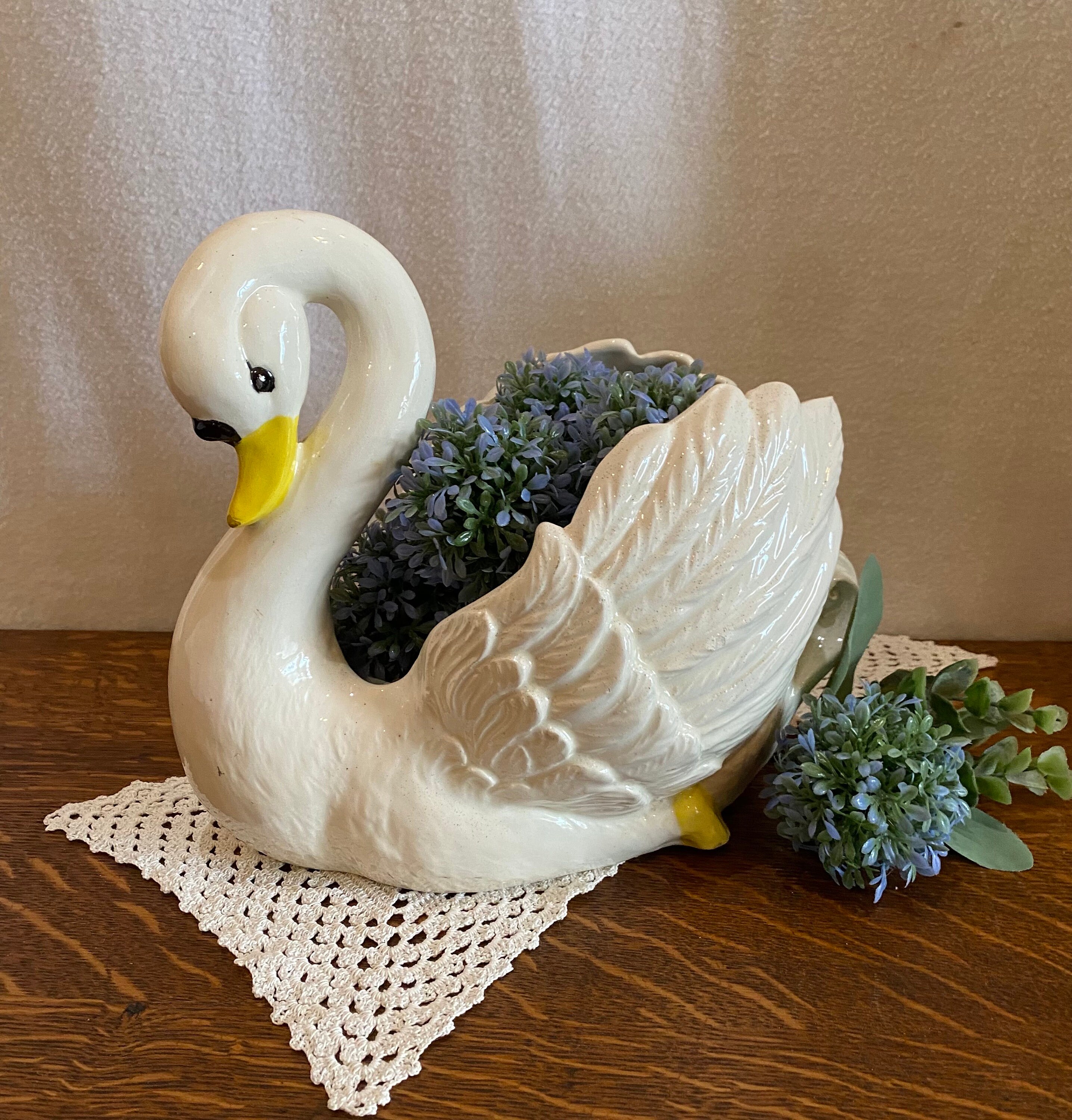 Vintage White Ceramic Swan Planter Vase Vintage White Ceramic Swan Planter Vase