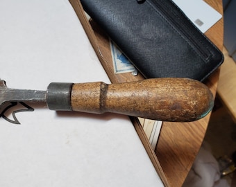 Vintage Delta MillCast Knife/Tool Sharpener (Metal with Wooden Handle)