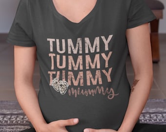 Surrogate Mama T-Shirt: Retro Animal Print, IVF Gift