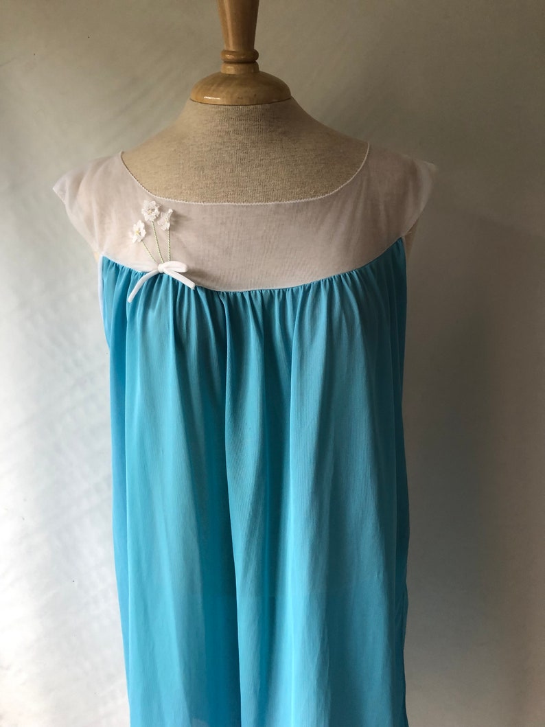 Vintage Chiffon /& Nylon Baby Doll Nightgown Blue and White Women/'s Lingerie PJ/'s