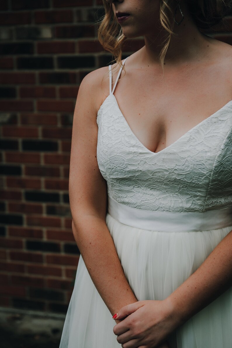 Western Lace Fitted Dress with Spaghetti straps Wedding Dress
