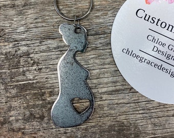 Pregnant expecting Mother Keychain- Mother’s Day Gift- Gift for Her-Pregnancy Gift-metal gift-maternity gift- mom keychain