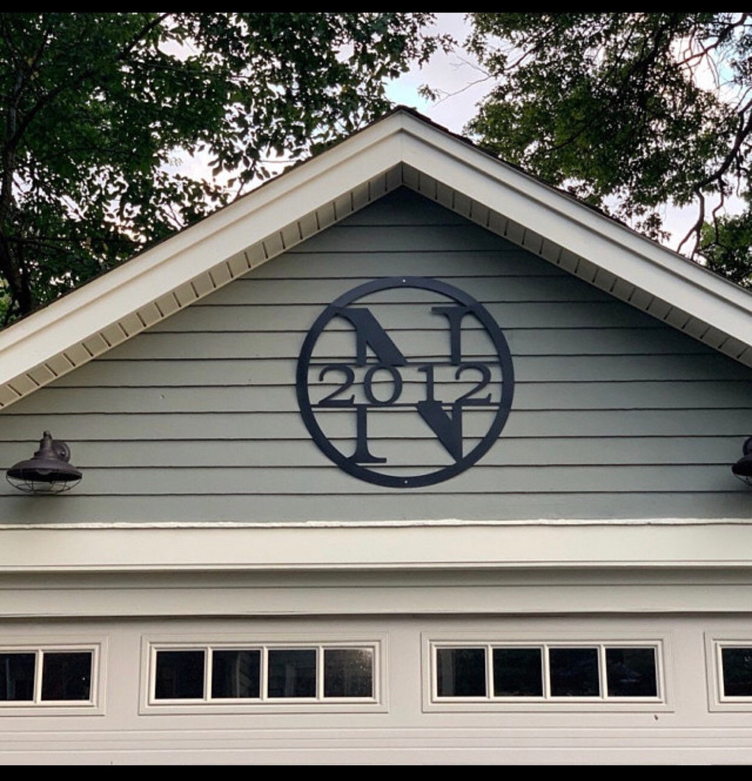 28 INCH Circle Monogram With Last Name, Metal Wall Art, 28 Inch ...