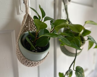 Crocheted Hanging Basket - V2