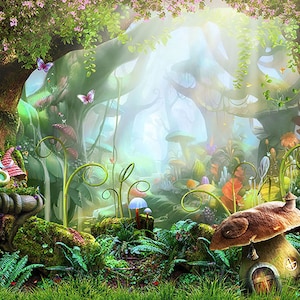 Op de afbeelding: Een fantasierijk boslandschap met kleurrijke paddenstoelen, een boom met een deur en kleine huisjes met puntige daken. Het bos is gevuld met weelderig groen en levendige bloemen.