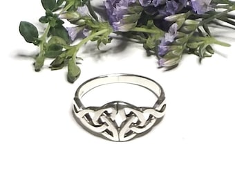 Celtic Ring~Silver Celtic Double Trinity Knot Ring~Knotted Ring~Irish Knot Ring~Celtic Knot Ring~Promise Ring~Woven Knot Ring~Gift for Her