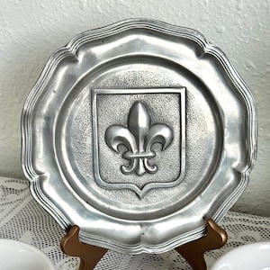 Chateaucore Pewter Plate Pewter Fleur de Lis Plate Lille Plate Vintage French Plate European Fleur de Lis Wall Plate Collectible Wall Plate