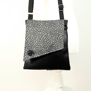 Bolso bandolera pequeño, bolso bandolera, regalo para mujeres veganas, bolso de noche negro pequeño, bolso bandolera para pasaporte de iPhone, envío gratis
