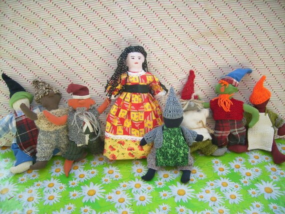 7 dwarfs dolls