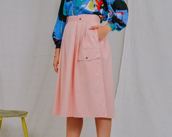 salmon pink skirt outfit