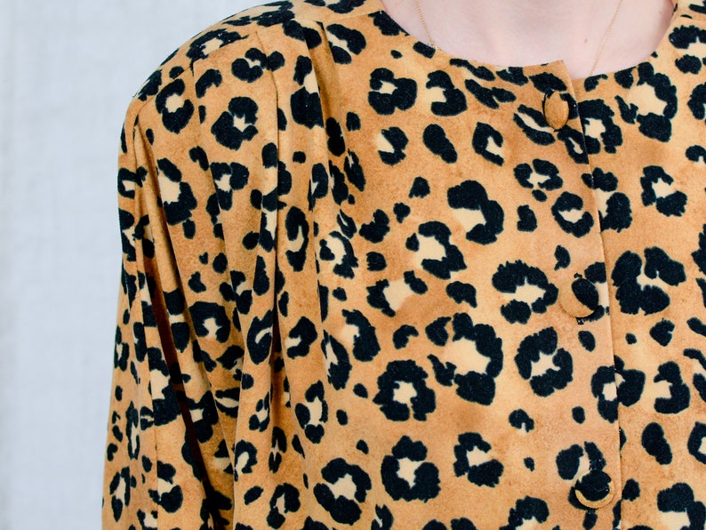 Leopard blouse velvet top vintage 80s padded shoulders animal pattern women size plus 4XL5XL