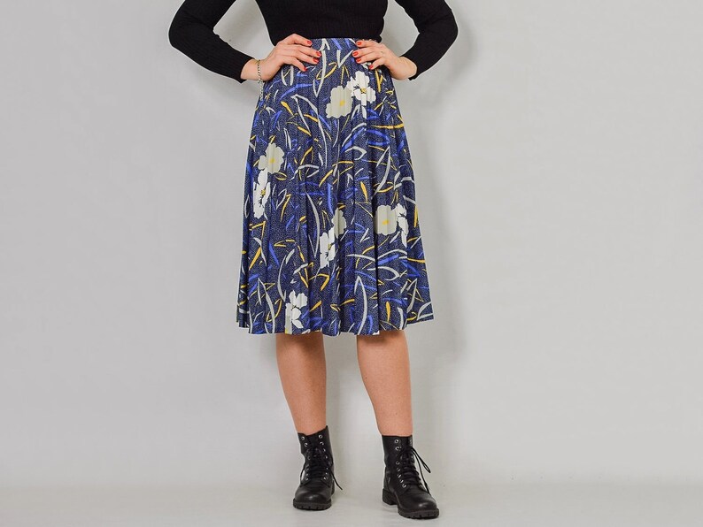 80's skirt pleated Retro printed blue Vintage High waisted W27 S Small image 1