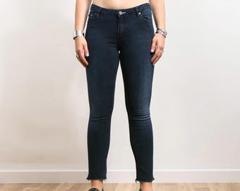 Acne Studios Marinblå Jeans | Flex Basement Denim | Rå fåll | Damstorlek W28