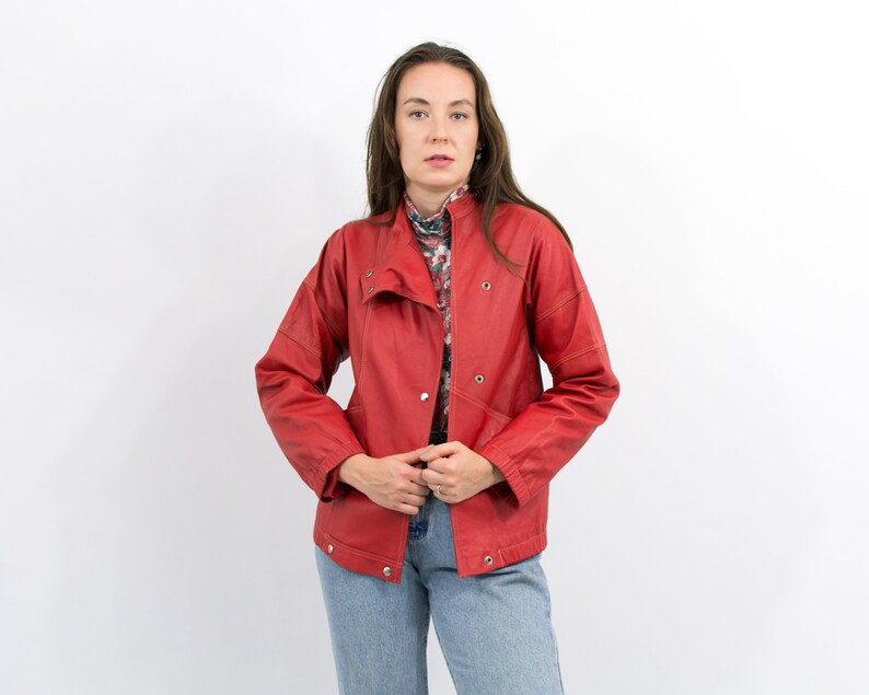 Red leather jacket vintage biker women size M image 2