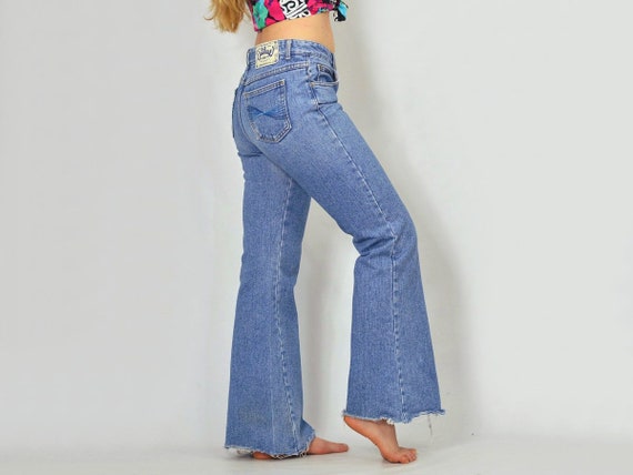 bell shaped jeans