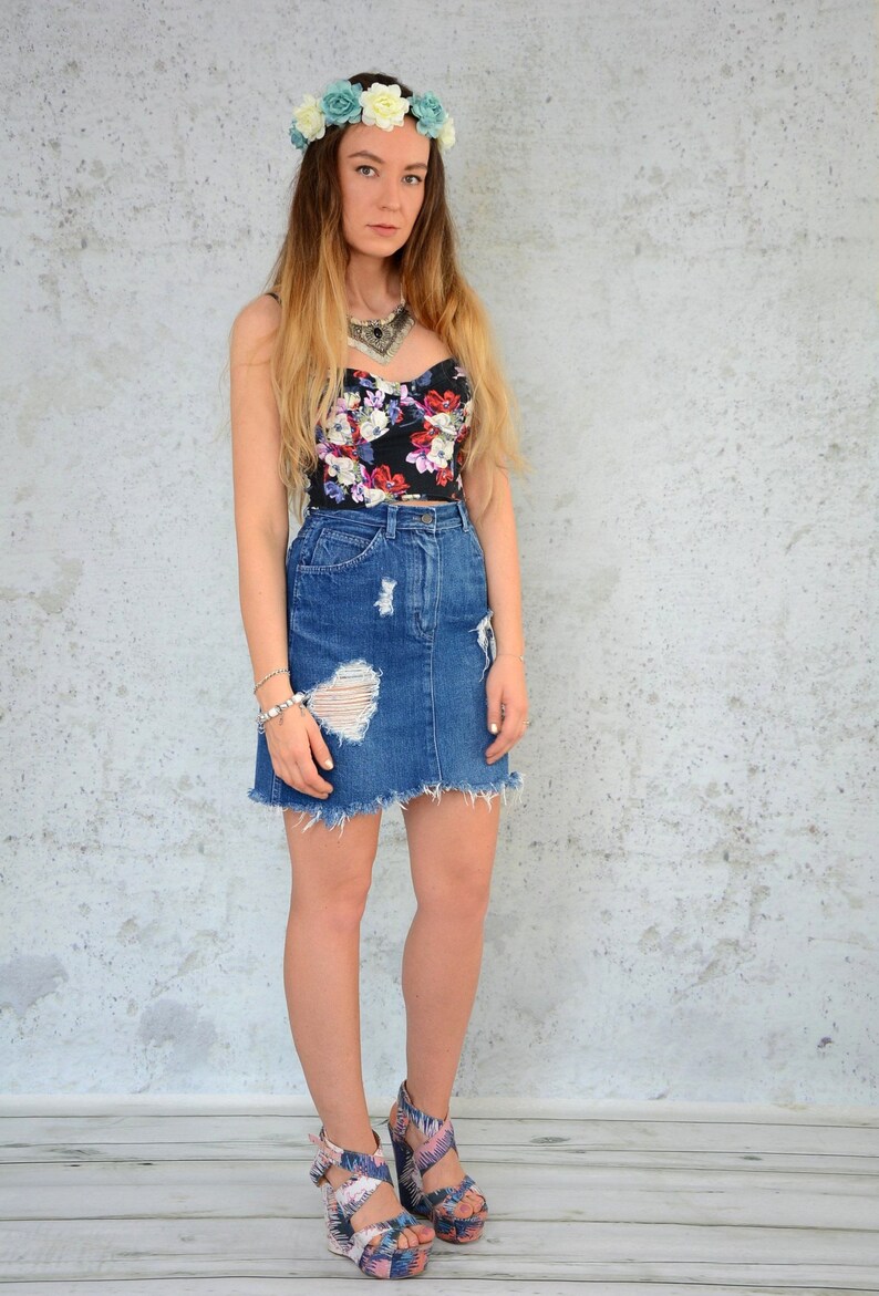 Distressed denim skirt Mini vintage destroyed Frayed Cut off High Waisted jean grunge S Small size 28 waist