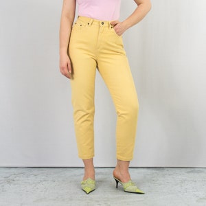 Jeans mom amarelo vintage anos 90 perna cônica W29 feminino M/L