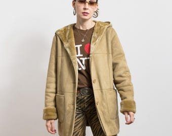 Kurtka zimowa z kapturem w kolorze beżowym, w stylu vintage, ze sztucznego kożucha, rozmiar L