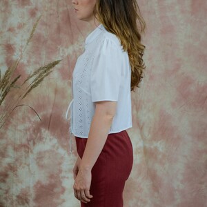 Ethnic white blouse short sleeve lace shirt retro minimalist XL/XXL image 4
