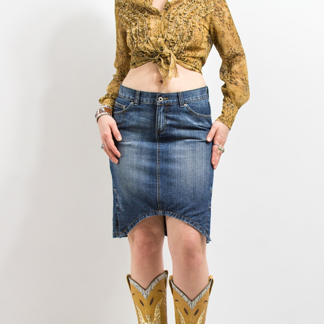 Y2K Low Waisted Denim Mini Skirt (S)