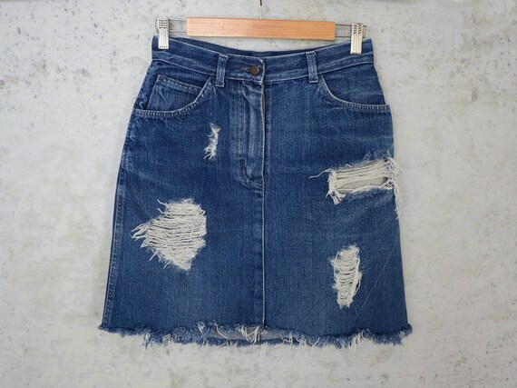 Distressed denim skirt Mini vintage destroyed Frayed Cut off High Waisted jean grunge S Small size 28 waist