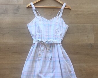Vintage 1970s white and pastel plaid pattern dress with sweetheart neckline size 12 (Elsa Collection Original)