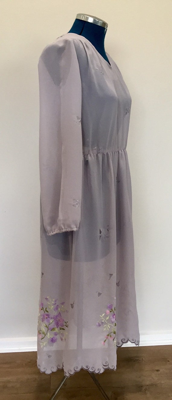 Vintage sheer grey-lilac floral embroidered scall… - image 5