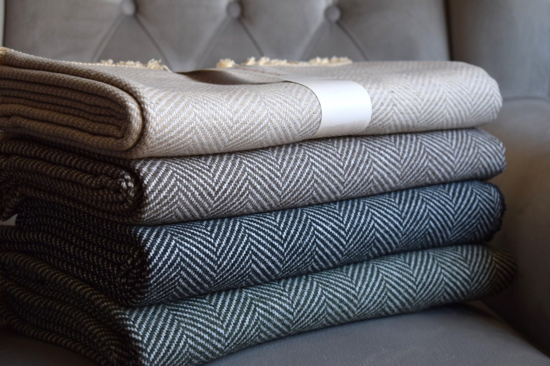 WOOL THROW BLANKET, Merino Blanket, Woolen Bed Blanket, Trendy Throw Soft Wool Linen Bedding