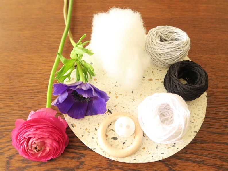 Light Grey White Rattle /& Bite Ring Cat DIY Set