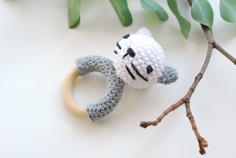 Light Grey White Rattle /& Bite Ring Cat DIY Set