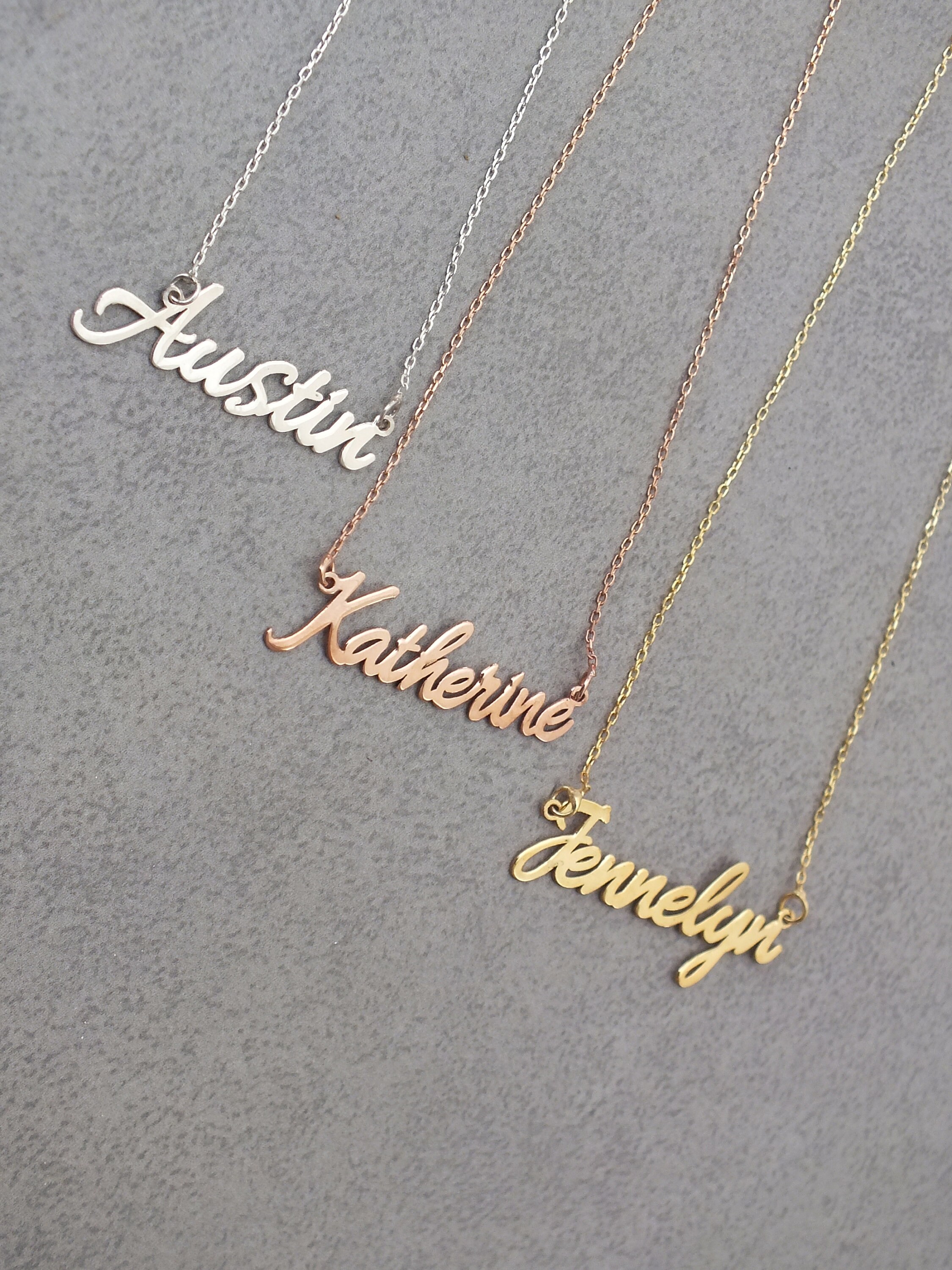 personalized name necklace for mom