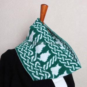 Elegant Celtic Cat Cowl Knitting Pattern - Celtic Cat Cowl [ENGLISH ONLY]