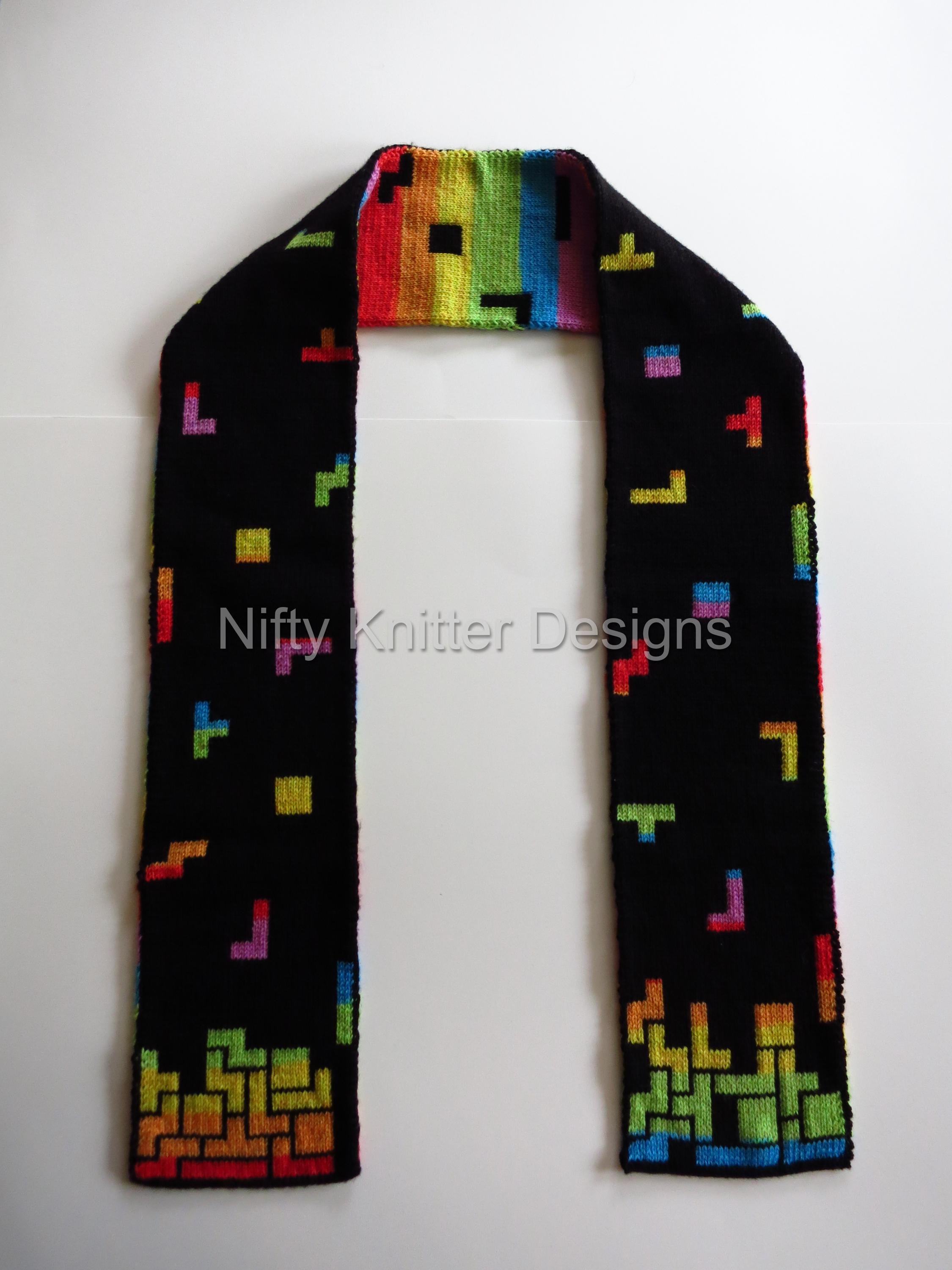 Interlocking Blocks Scarf Knitting Pattern: Reversible Double Knit ...