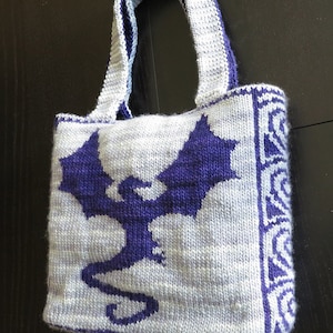 Dragon Bag Knitting Pattern, tote Reversible Dragonflight Bag ENGLISH ONLY, PDF Download image 2