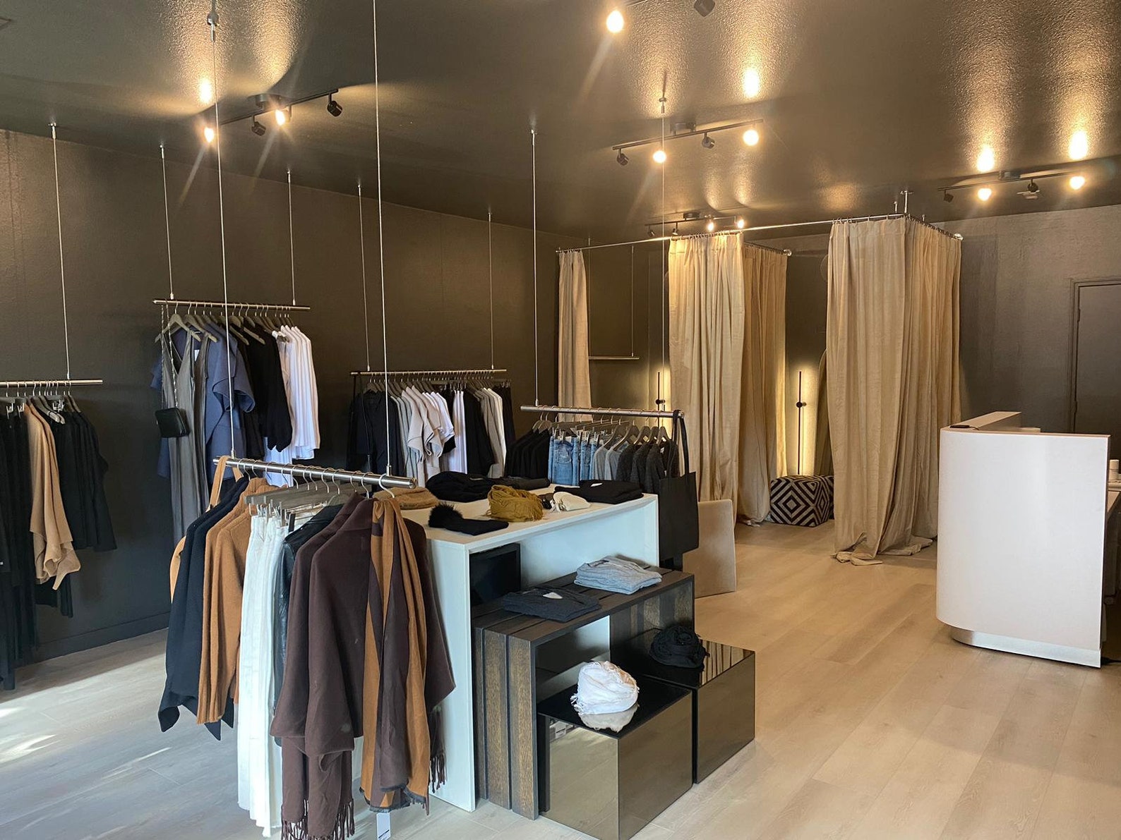 Airjust SOLO ® Hanging Cloth Rack | Closet Rod | Ceiling Mounted ...