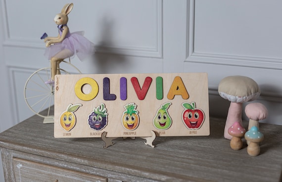 Puzzle de nom en bois avec des formes et des lettres de fruits / légumes  Jouets éducatifs Montessori Cadeau danniversaire Décoration de pépinière -   France