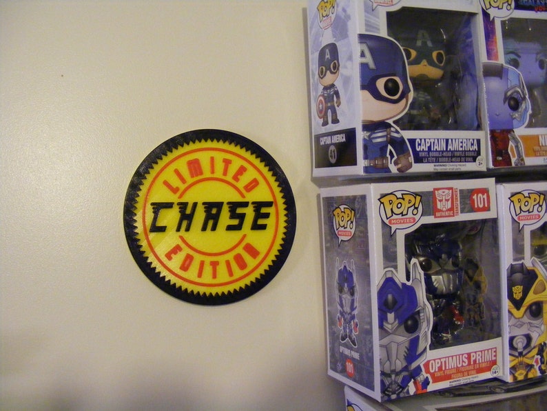 Cartel de pared de Funko Pop Chase. Soporte personalizado Chase funko. pegarse a la pared. Soporte de visualización funko imagen 8