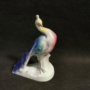 Vintage figurine Foreign small peacock porcelain