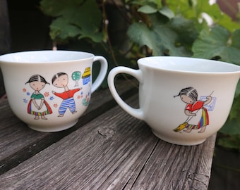 2 jumbo cups children's cups 70s Chodziez so cute cup vintage porcelain