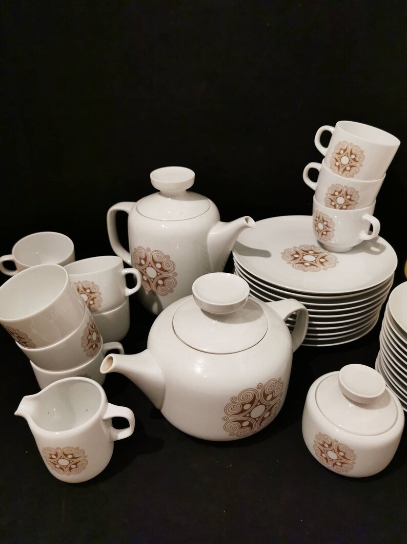 Hutschenreuther Rendezvous 10 Personen braun Kaffeeservice 70er Jahre Retrodesign Kaffeekanne Teekanne Teller Kuchenteller Service Porzellan bild 7