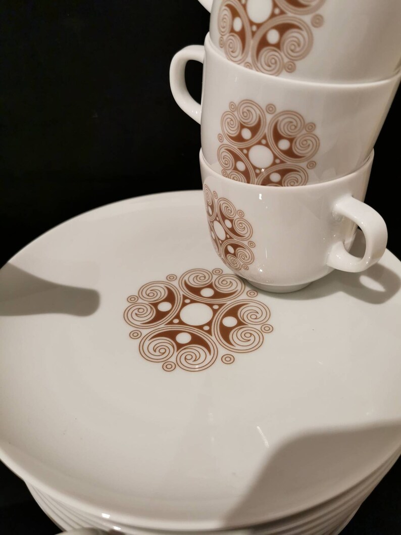 Hutschenreuther Rendezvous 10 Personen braun Kaffeeservice 70er Jahre Retrodesign Kaffeekanne Teekanne Teller Kuchenteller Service Porzellan bild 2