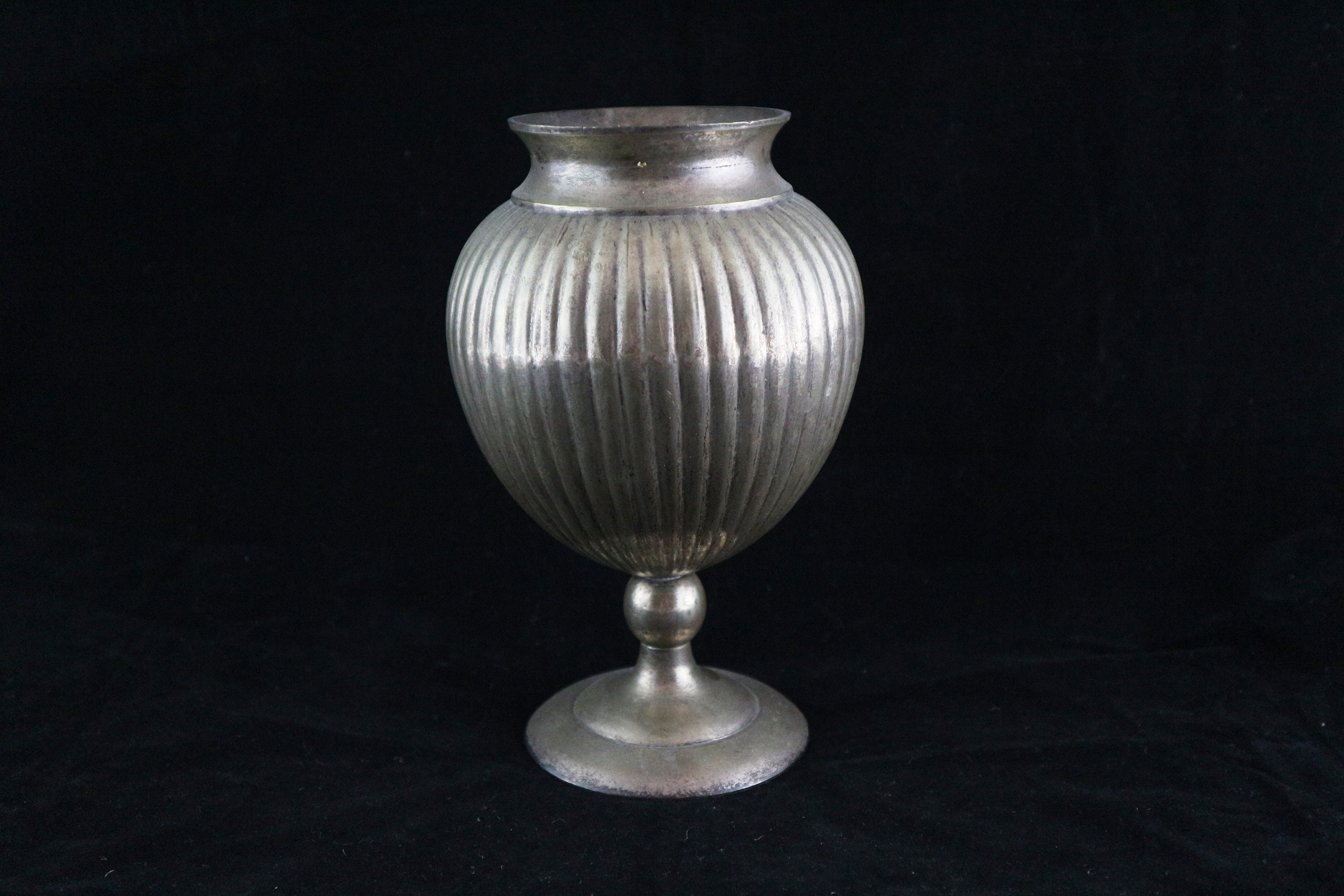 Vase En Alpaga – Métal Argenté, élégant, Occasion